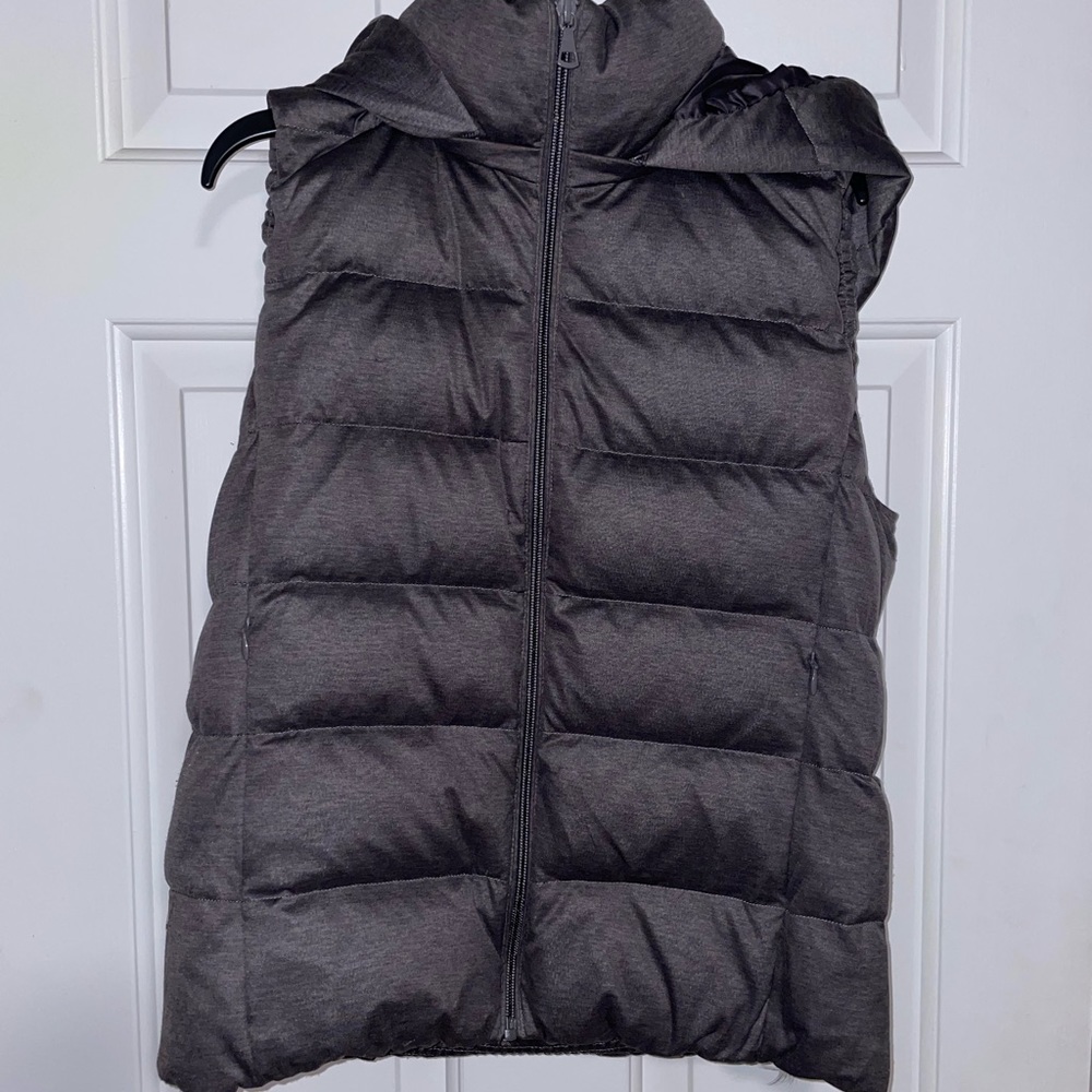 Uniqlo puffer vest